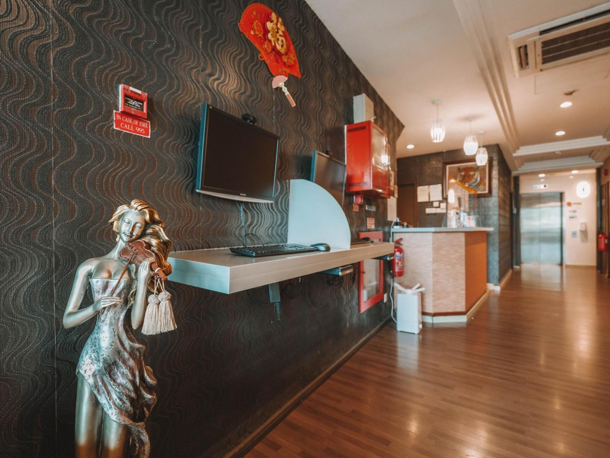 Noble Hotel Express, Check In 10Pm, Check Out 9Am Сингапур Экстерьер фото