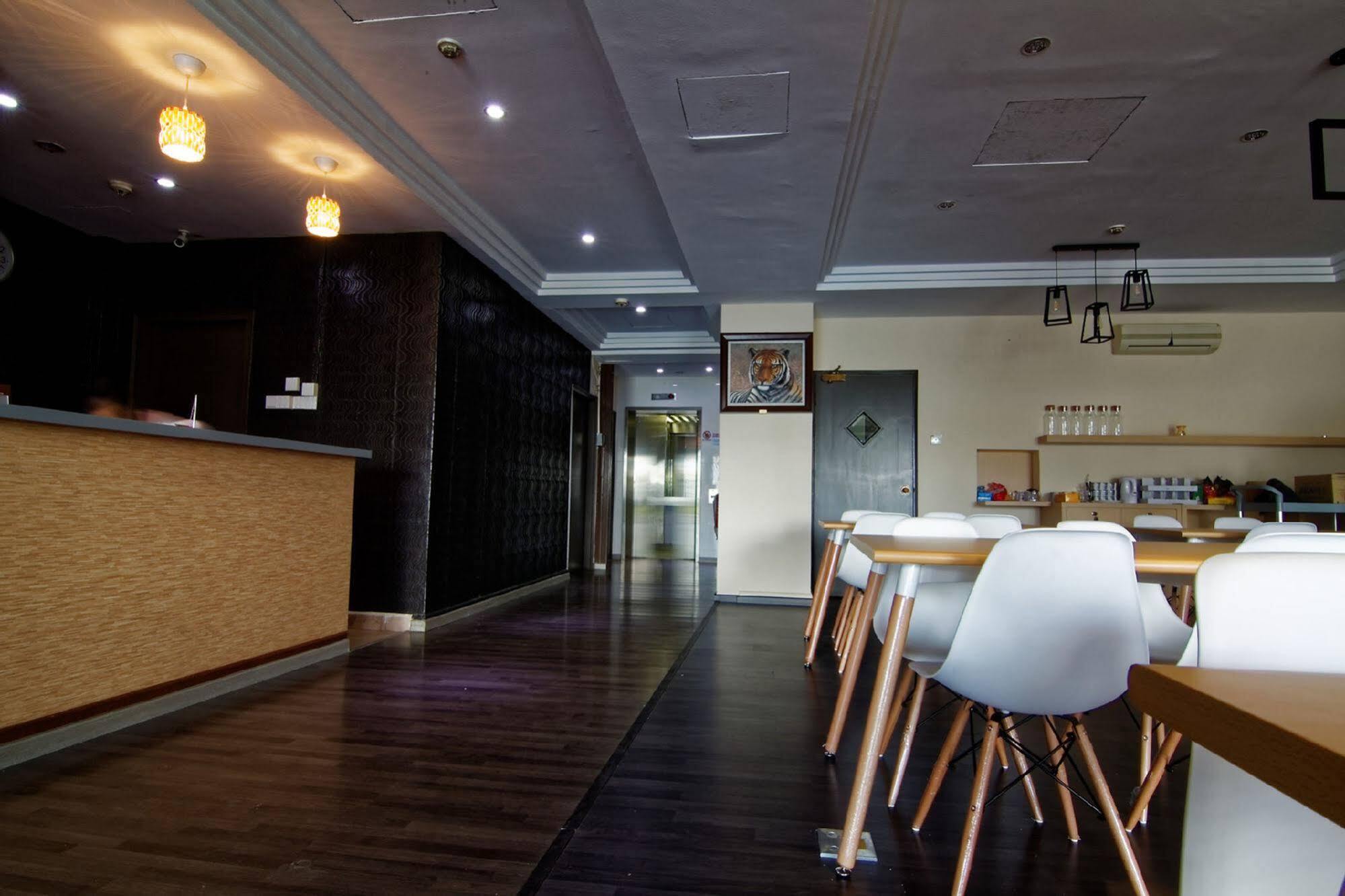 Noble Hotel Express, Check In 10Pm, Check Out 9Am Сингапур Экстерьер фото